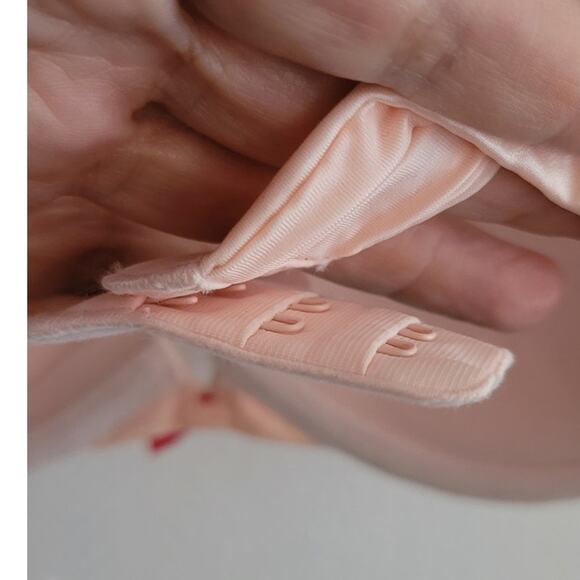 Victoria's Secret VS Very Sexy Push-Up Floral Lace Shimmer Bra Pink Red 34B NEW - Picture 8 of 10